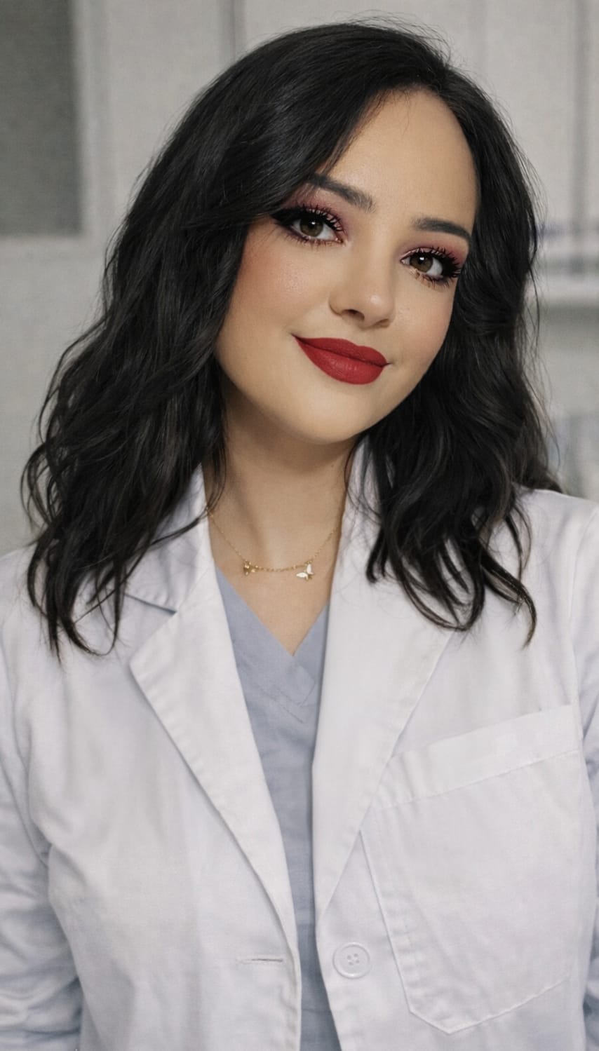 Portret Dr. Vicol Ioana-Luciana